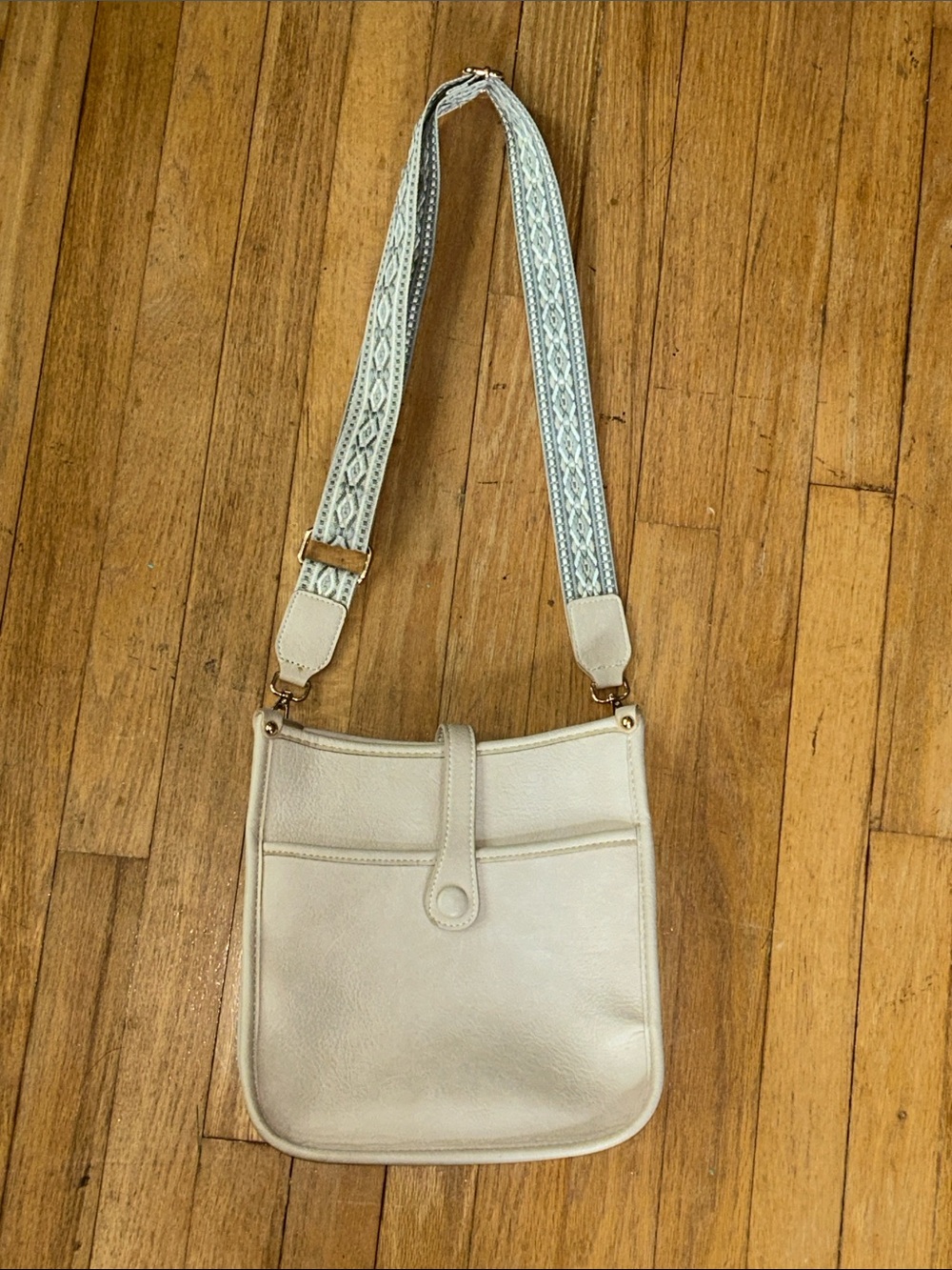 NWOT Cream Leather Crossbody Bag with Patterned Strap
